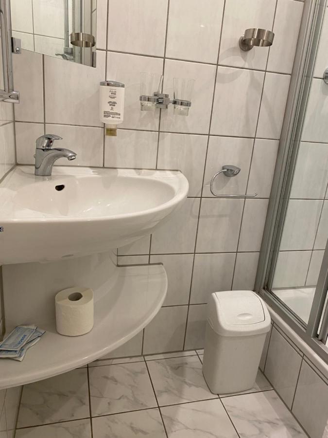 Hotel Restaurant Westfaelischer Hof Wetter  Bagian luar foto